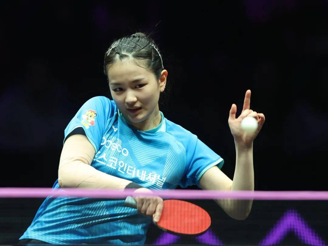 王楚钦零封格罗特，王艺迪胜汉娜 | 重庆冠军赛