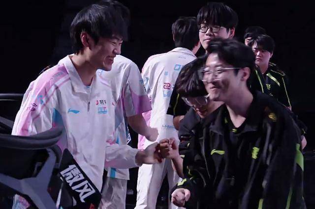 NIP零封BLG，Bin两把零人头被对面碾压，K皇赛后笑了